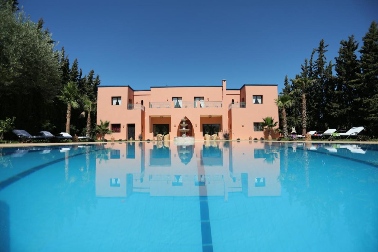 Tiguemine Sarah Hotel Douar Akkara Exterior photo